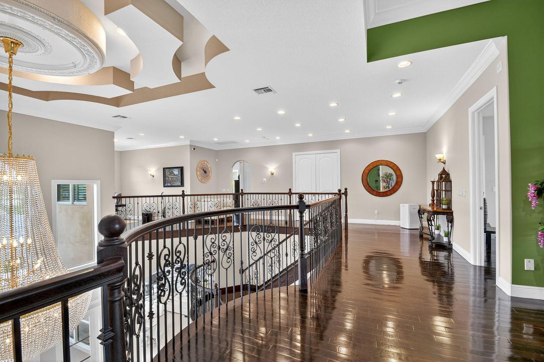 待售: $3,695,000 (6 贝兹, 7 浴室, 7805 平方英尺)