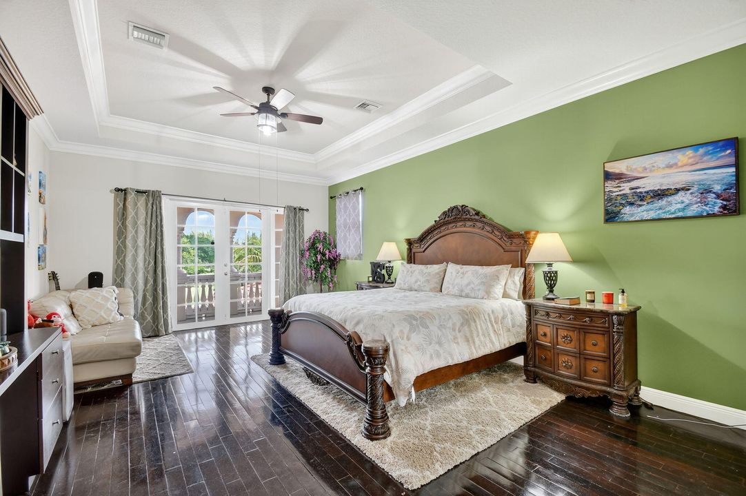 待售: $3,695,000 (6 贝兹, 7 浴室, 7805 平方英尺)