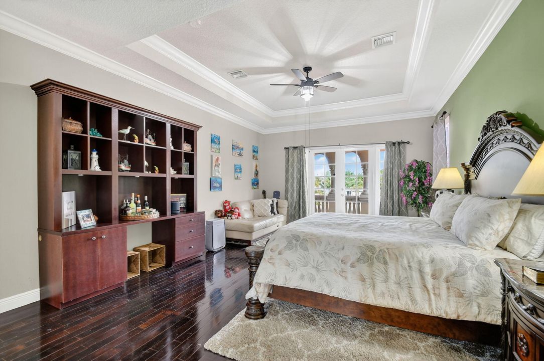 待售: $3,695,000 (6 贝兹, 7 浴室, 7805 平方英尺)