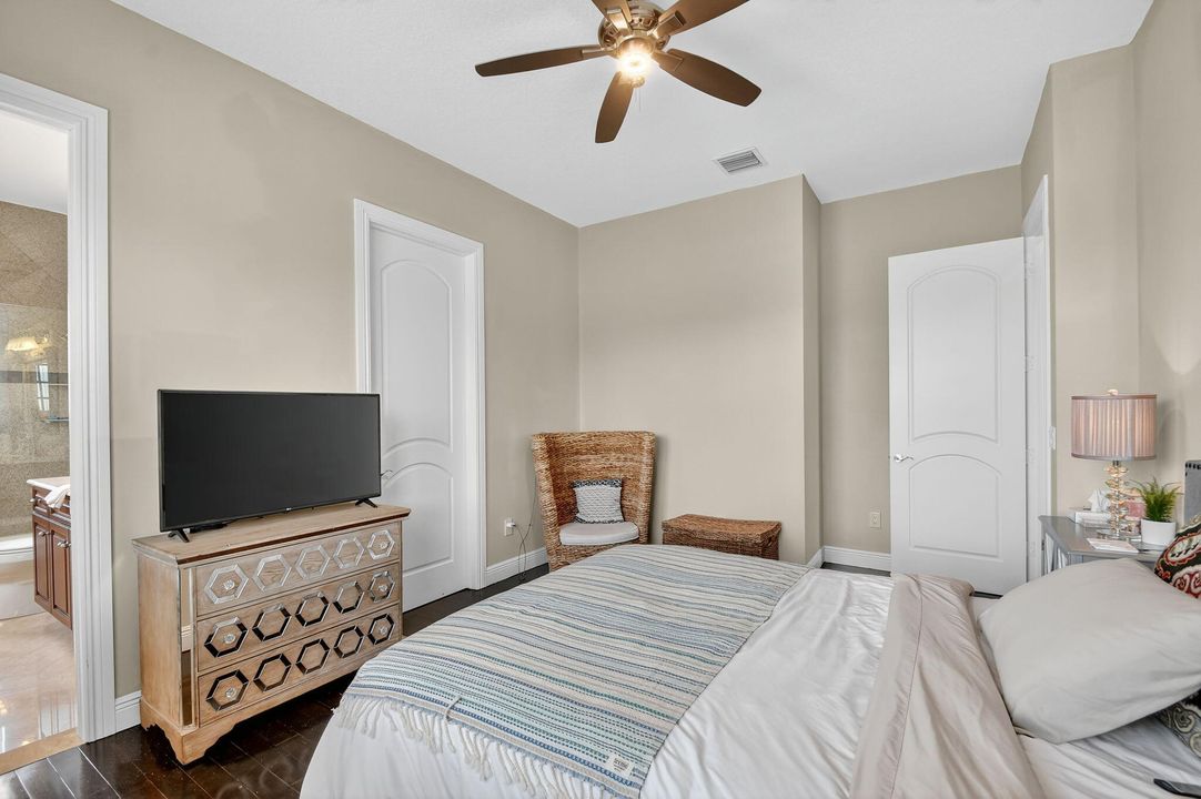 待售: $3,695,000 (6 贝兹, 7 浴室, 7805 平方英尺)