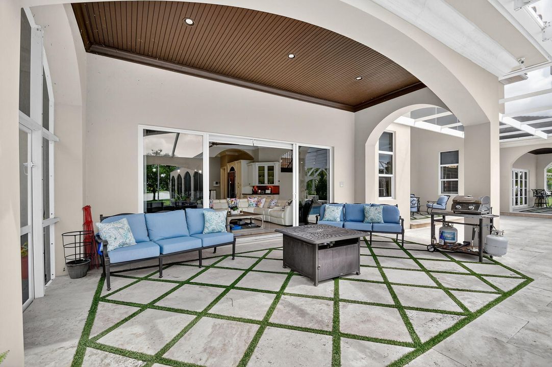 待售: $3,695,000 (6 贝兹, 7 浴室, 7805 平方英尺)