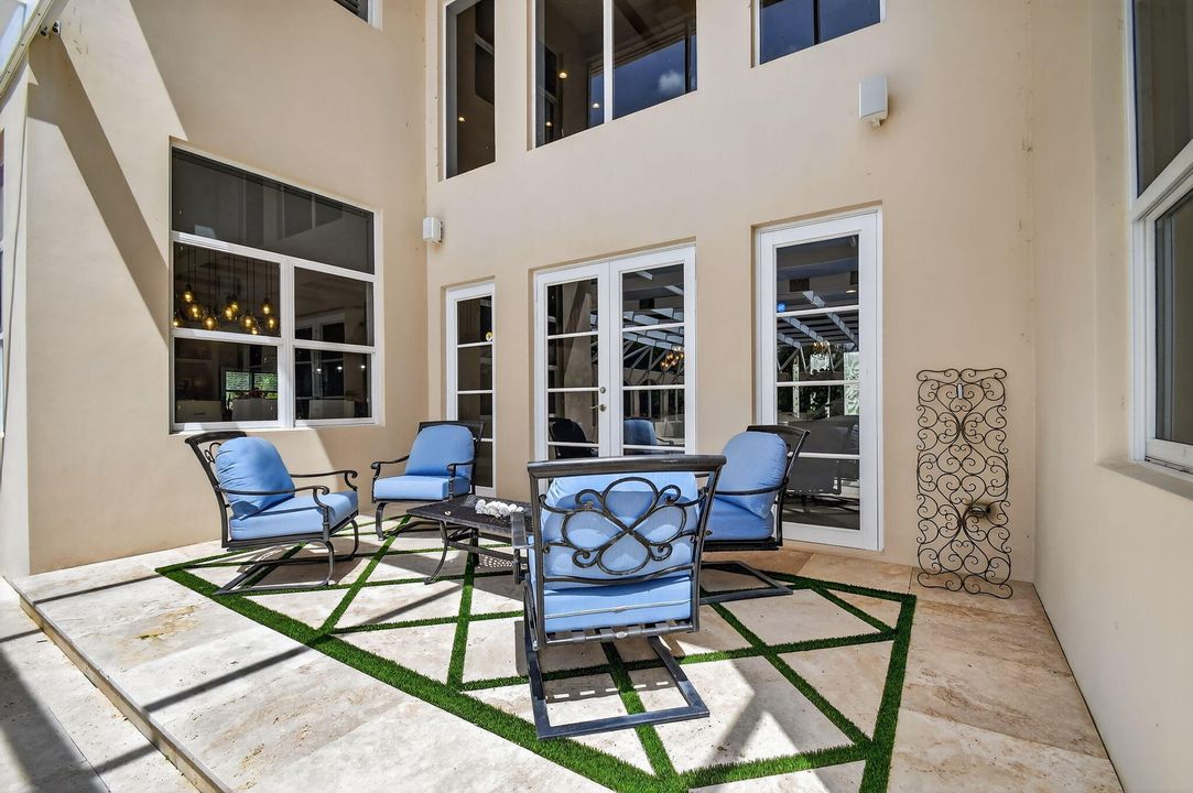 待售: $3,695,000 (6 贝兹, 7 浴室, 7805 平方英尺)