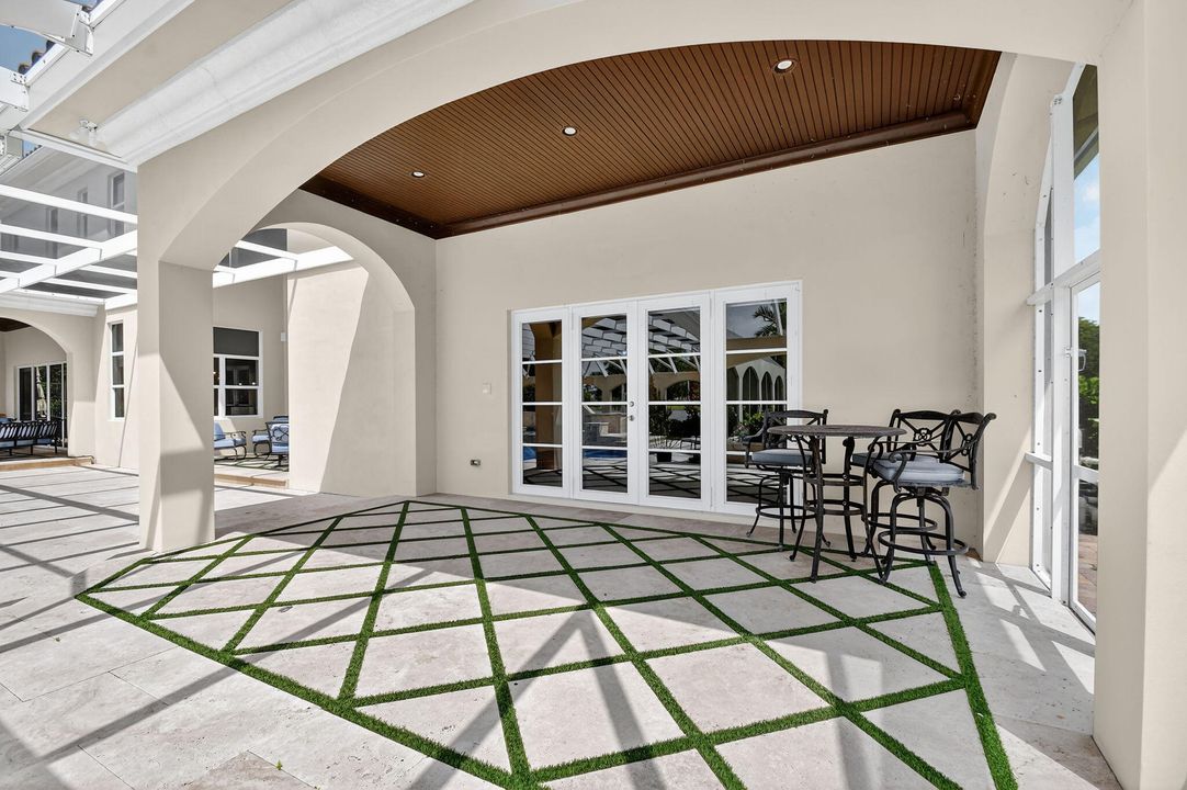 待售: $3,695,000 (6 贝兹, 7 浴室, 7805 平方英尺)