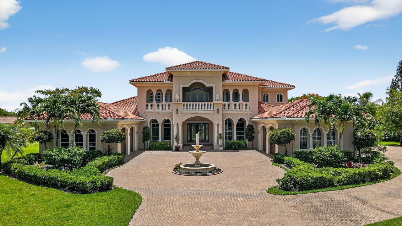 待售: $3,695,000 (6 贝兹, 7 浴室, 7805 平方英尺)