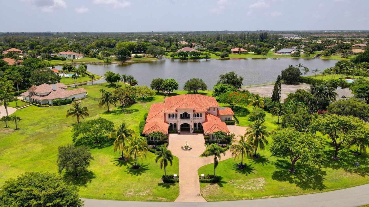 待售: $3,695,000 (6 贝兹, 7 浴室, 7805 平方英尺)