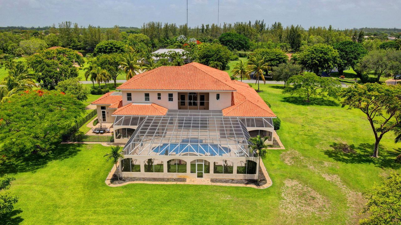 待售: $3,695,000 (6 贝兹, 7 浴室, 7805 平方英尺)