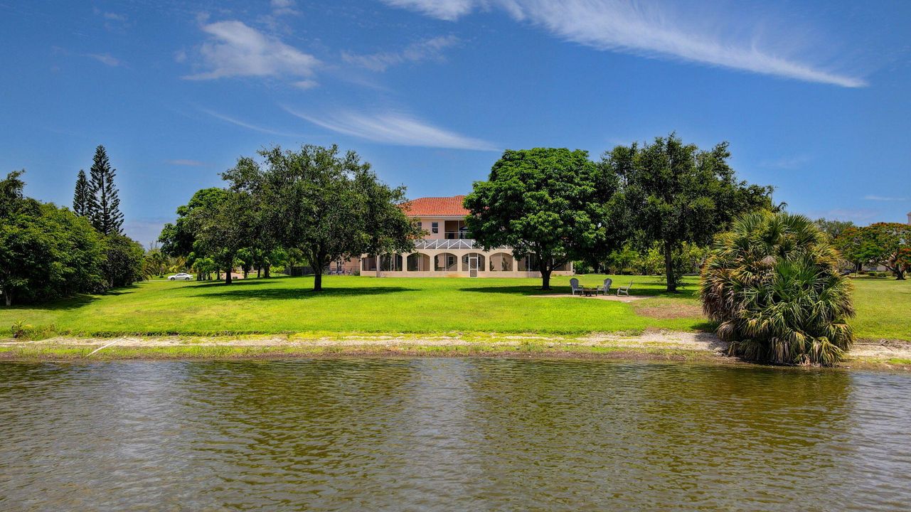 待售: $3,695,000 (6 贝兹, 7 浴室, 7805 平方英尺)