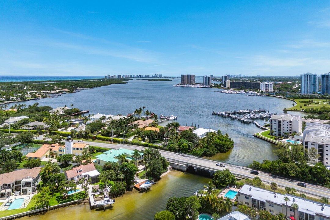 На продажу: $2,999,500 (3 спален, 3 ванн, 2653 Квадратных фут)