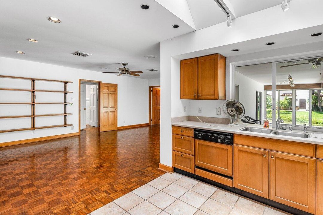 На продажу: $2,999,500 (3 спален, 3 ванн, 2653 Квадратных фут)