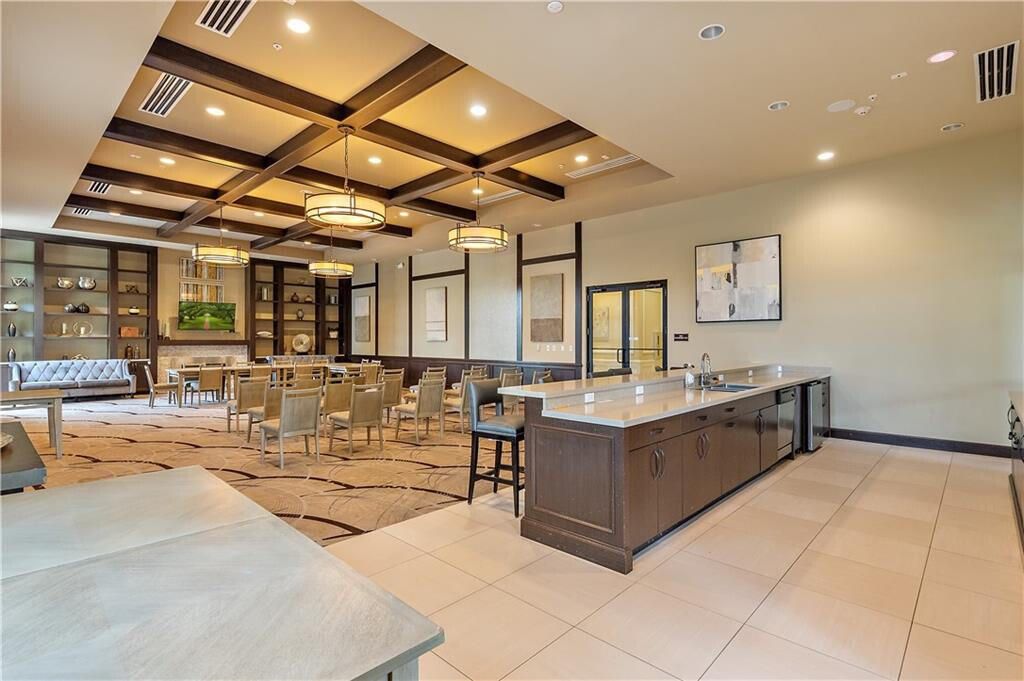 Active With Contract: $2,125,000 (5 beds, 4 baths, 3720 Square Feet)