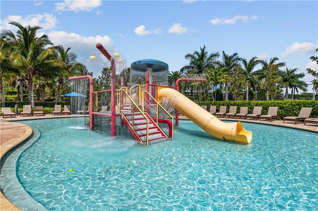 Active With Contract: $2,125,000 (5 beds, 4 baths, 3720 Square Feet)