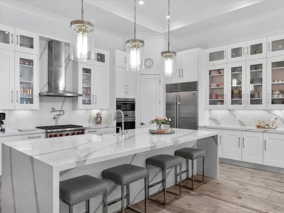 Active With Contract: $2,125,000 (5 beds, 4 baths, 3720 Square Feet)