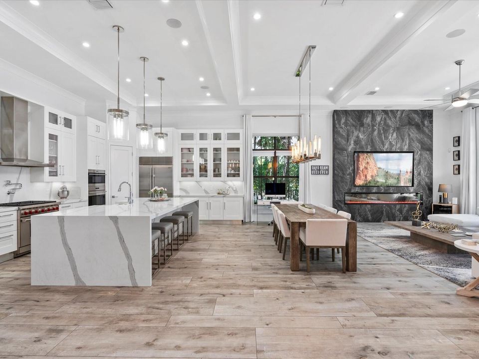 Active With Contract: $2,125,000 (5 beds, 4 baths, 3720 Square Feet)