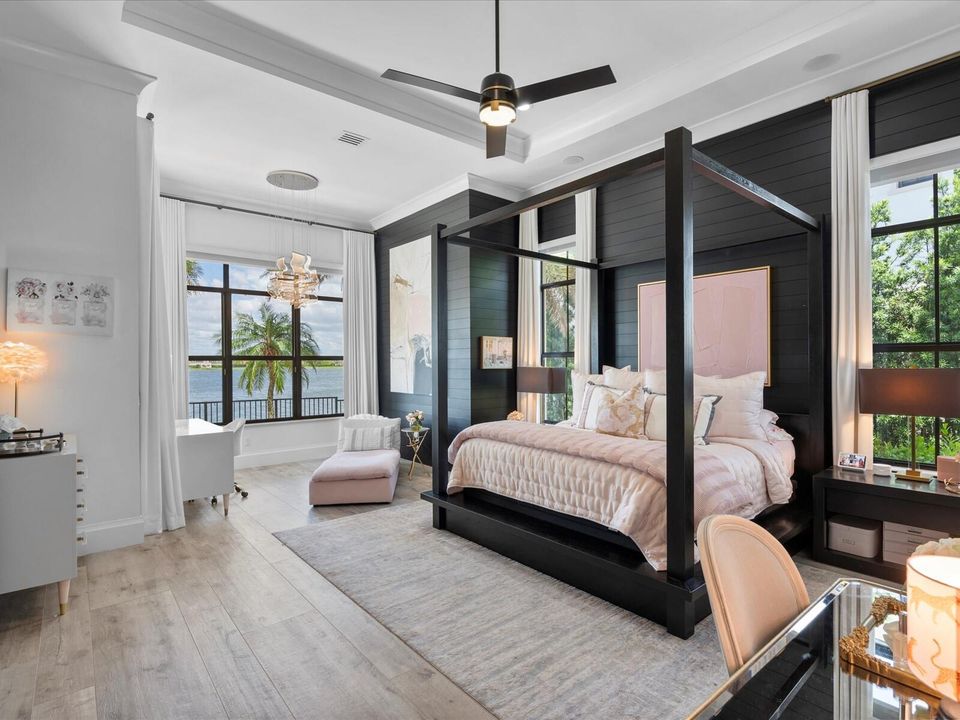 Active With Contract: $2,125,000 (5 beds, 4 baths, 3720 Square Feet)