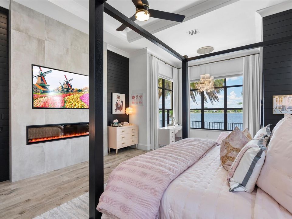 Active With Contract: $2,125,000 (5 beds, 4 baths, 3720 Square Feet)