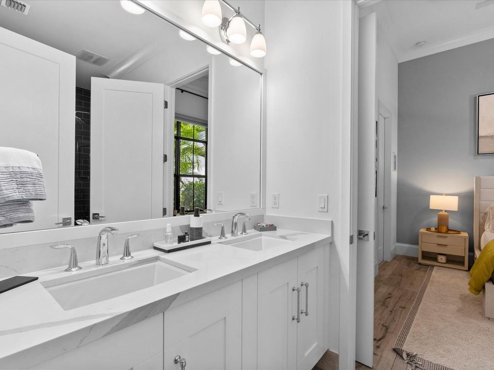 Active With Contract: $2,125,000 (5 beds, 4 baths, 3720 Square Feet)