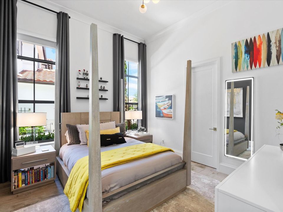 Active With Contract: $2,125,000 (5 beds, 4 baths, 3720 Square Feet)