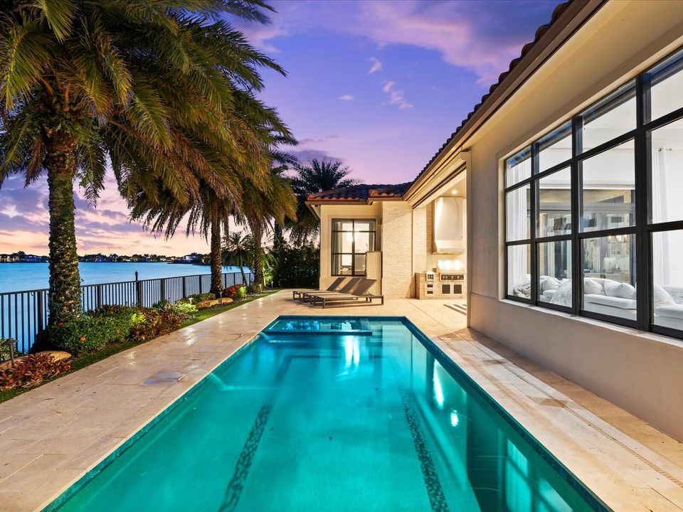 Active With Contract: $2,125,000 (5 beds, 4 baths, 3720 Square Feet)