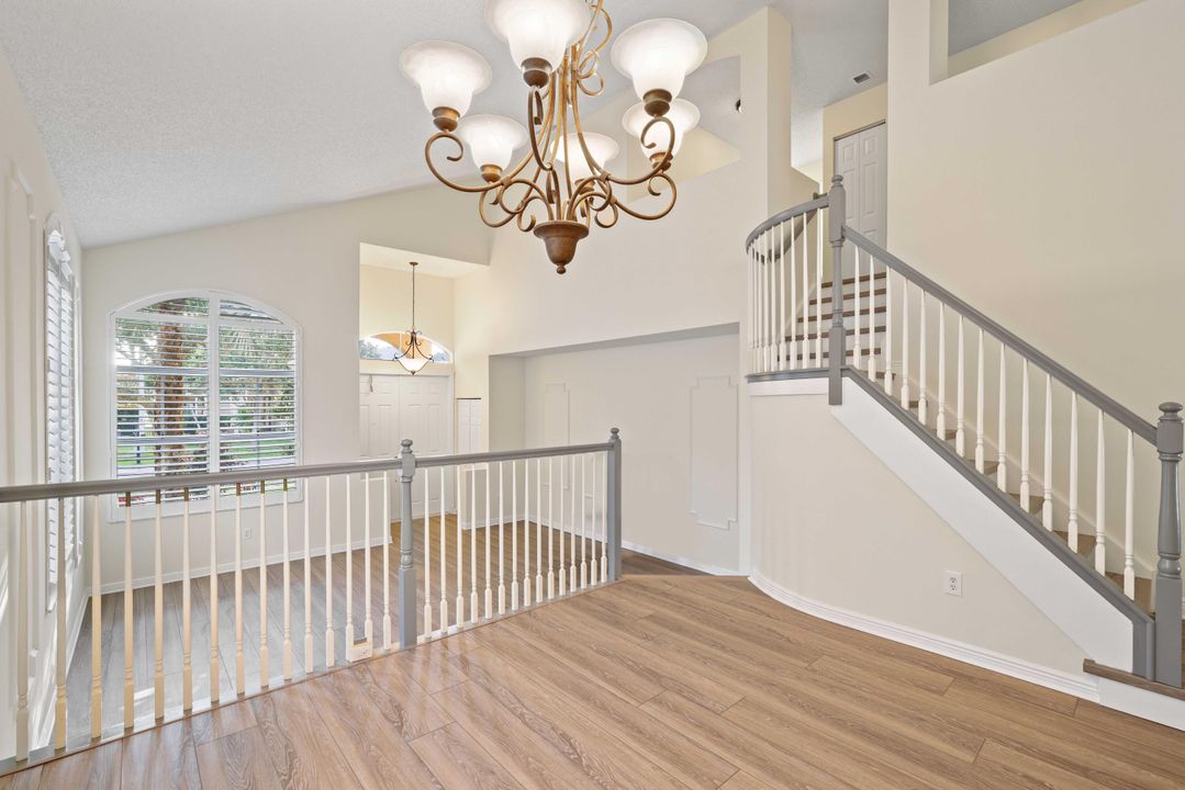 合同活跃: $645,000 (4 贝兹, 3 浴室, 2779 平方英尺)