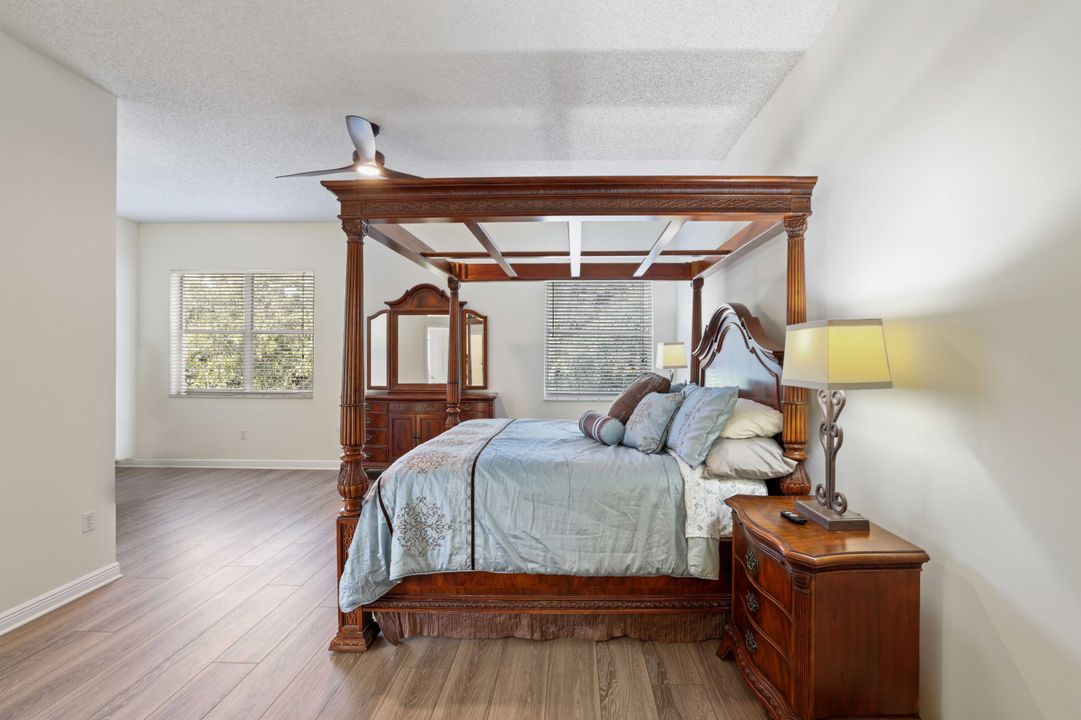 合同活跃: $645,000 (4 贝兹, 3 浴室, 2779 平方英尺)