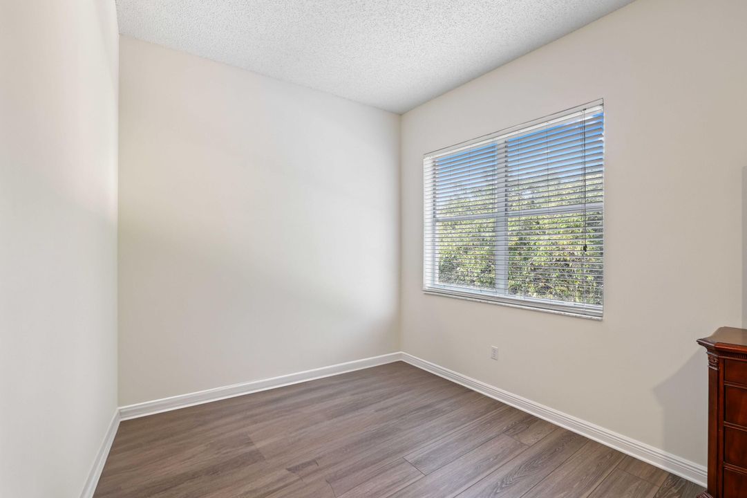 合同活跃: $645,000 (4 贝兹, 3 浴室, 2779 平方英尺)