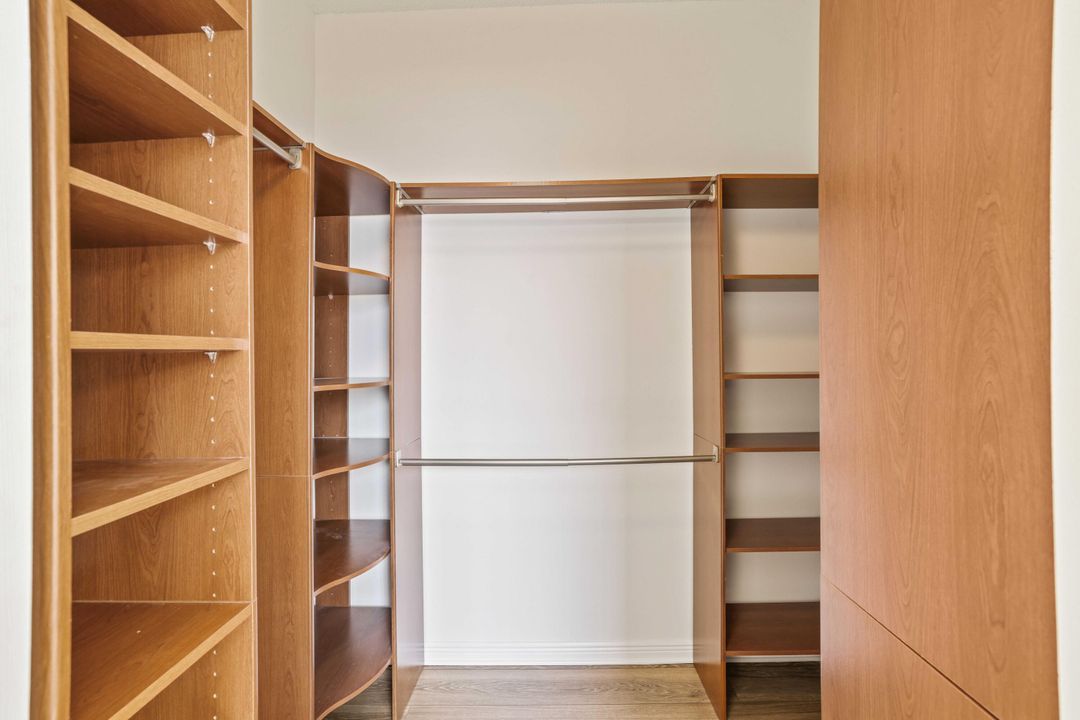 合同活跃: $645,000 (4 贝兹, 3 浴室, 2779 平方英尺)