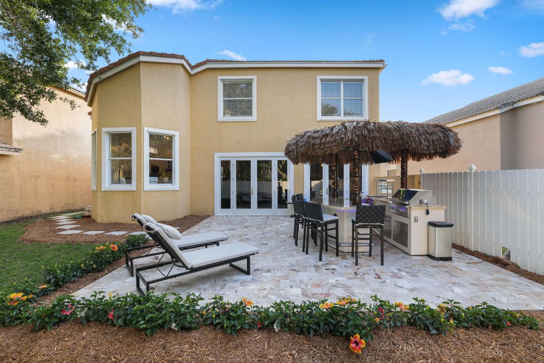 合同活跃: $645,000 (4 贝兹, 3 浴室, 2779 平方英尺)