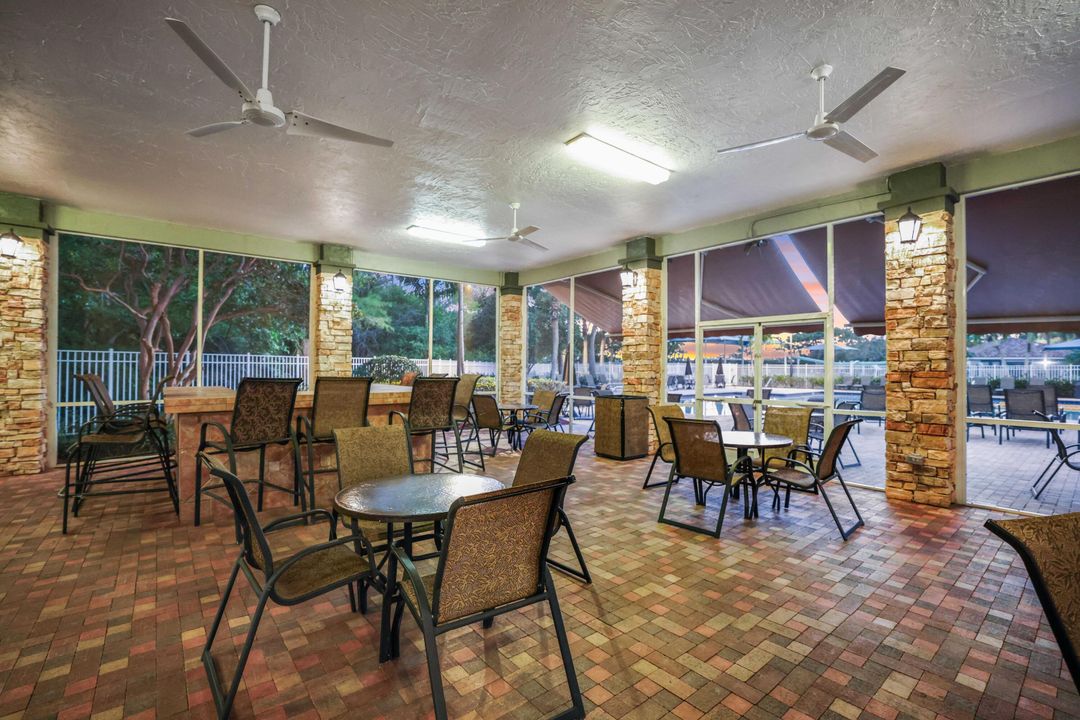 合同活跃: $645,000 (4 贝兹, 3 浴室, 2779 平方英尺)