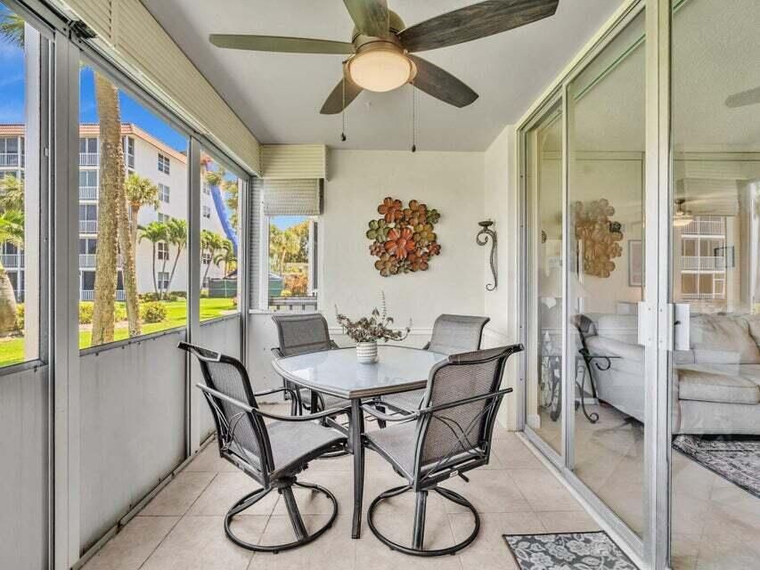 合同活跃: $2,400 (2 贝兹, 2 浴室, 1200 平方英尺)