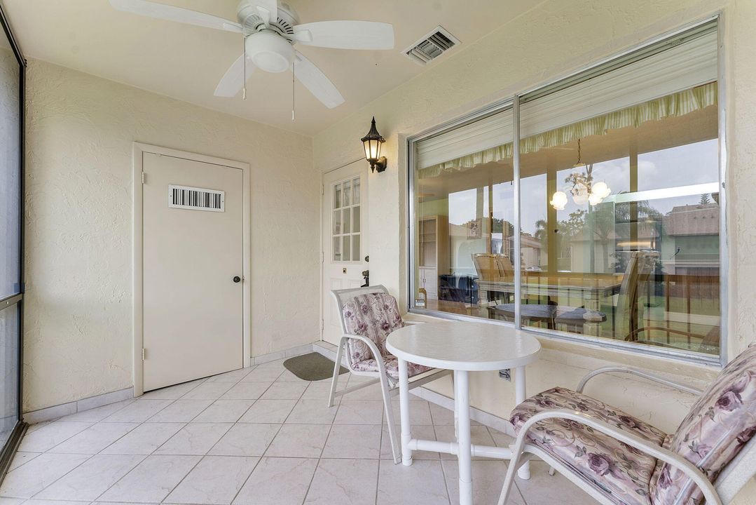 Active With Contract: $139,000 (2 beds, 2 baths, 937 Square Feet)