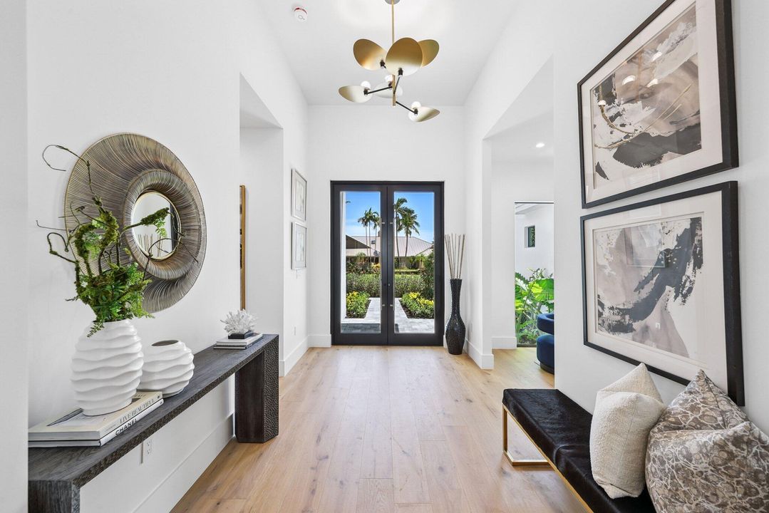 Active With Contract: $3,650,000 (5 beds, 5 baths, 4197 Square Feet)