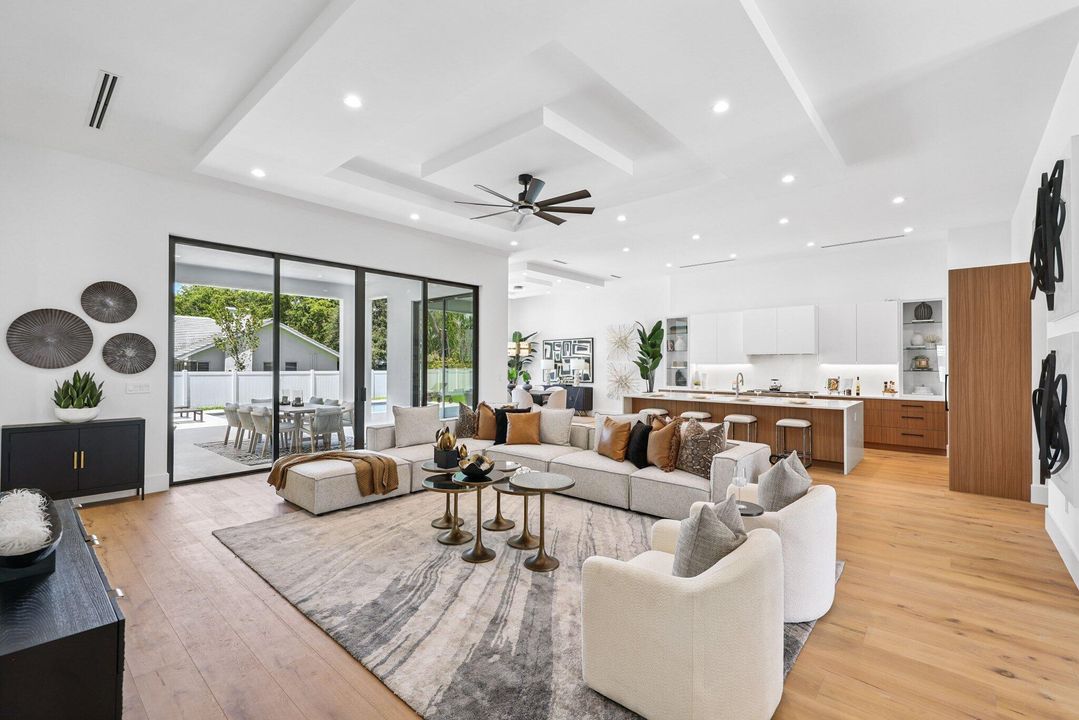 Active With Contract: $3,650,000 (5 beds, 5 baths, 4197 Square Feet)