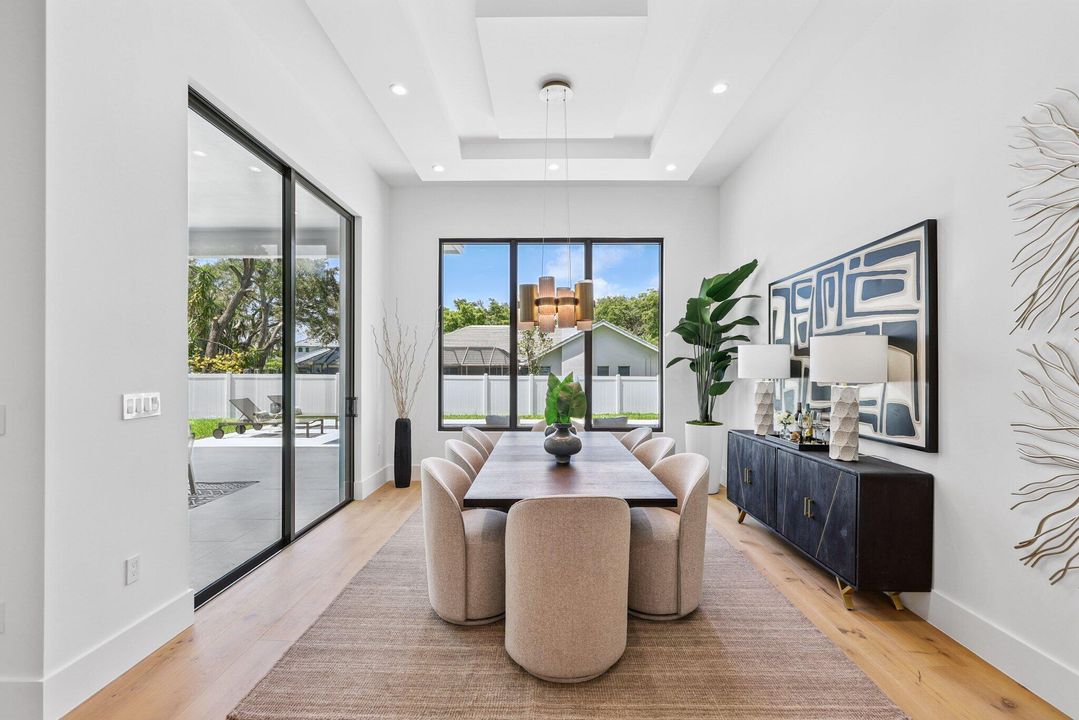 Active With Contract: $3,650,000 (5 beds, 5 baths, 4197 Square Feet)