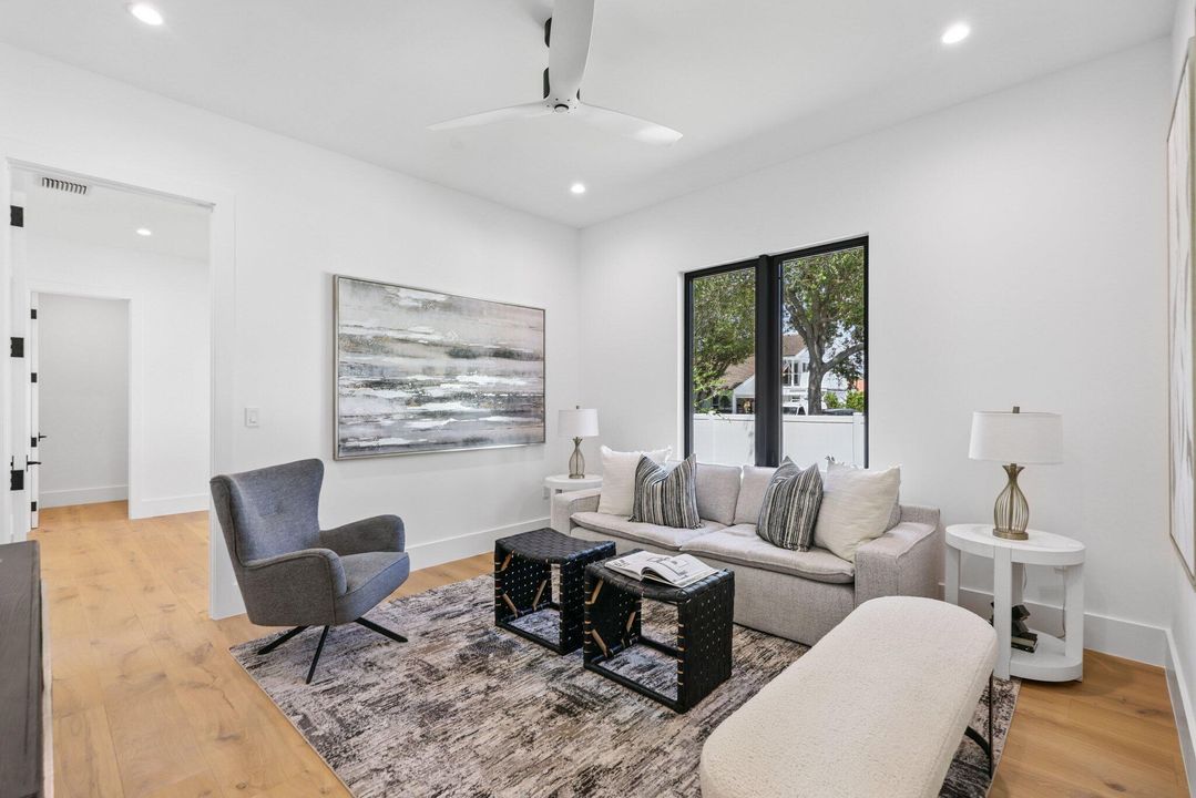 Active With Contract: $3,650,000 (5 beds, 5 baths, 4197 Square Feet)