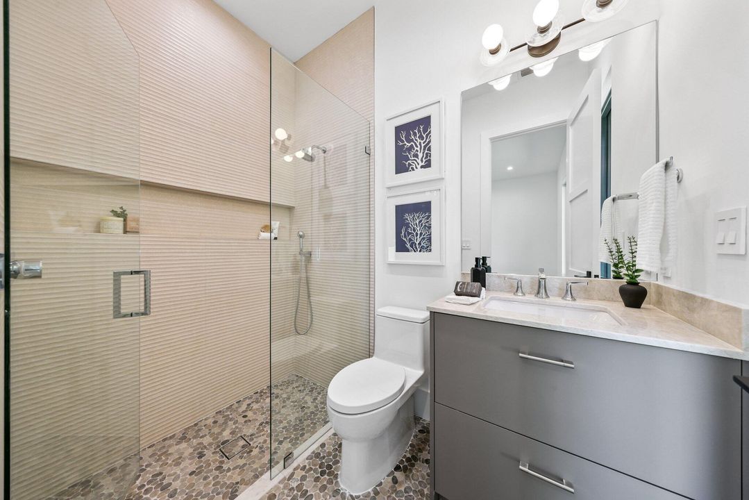 Active With Contract: $3,650,000 (5 beds, 5 baths, 4197 Square Feet)