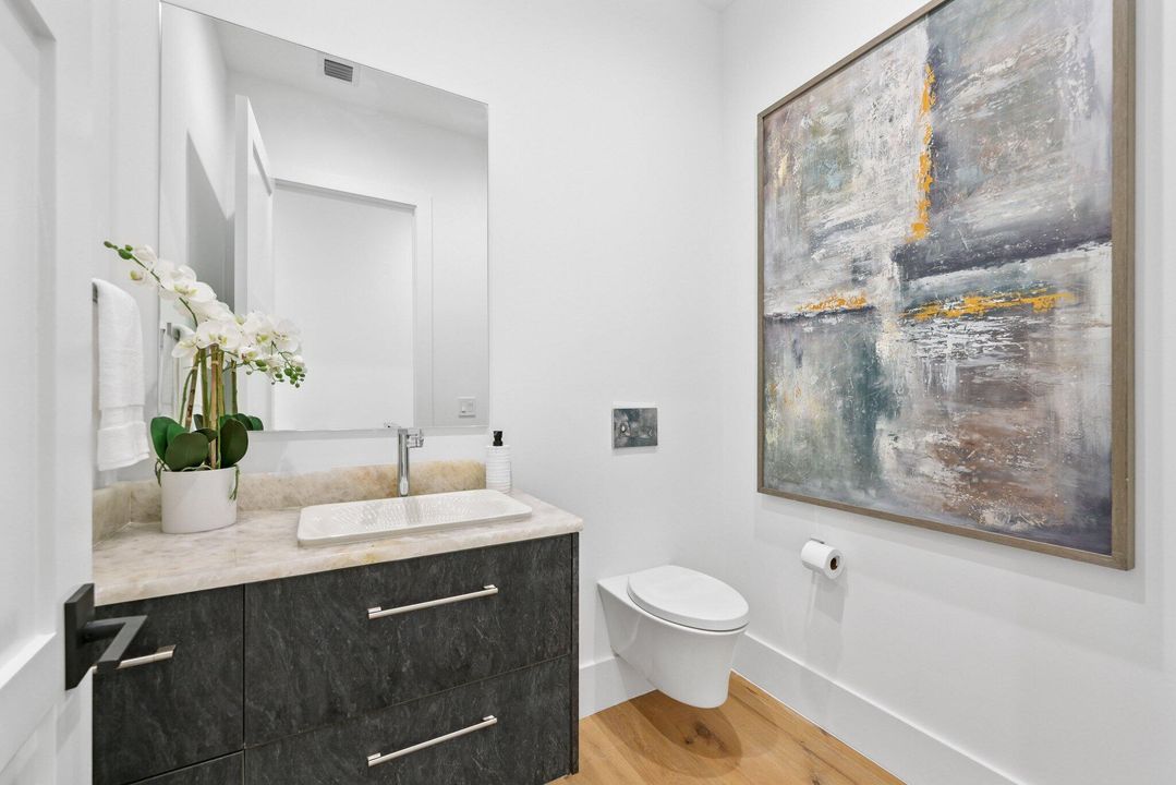 Active With Contract: $3,650,000 (5 beds, 5 baths, 4197 Square Feet)