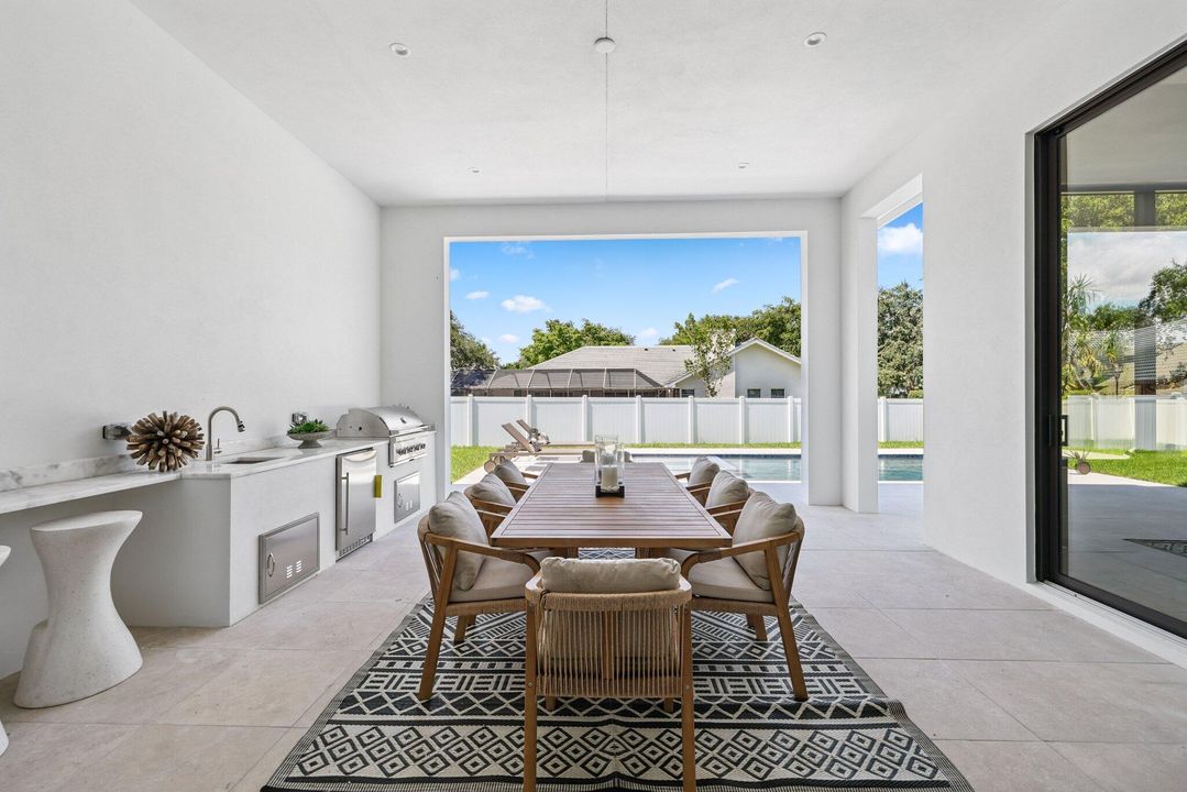 Active With Contract: $3,650,000 (5 beds, 5 baths, 4197 Square Feet)