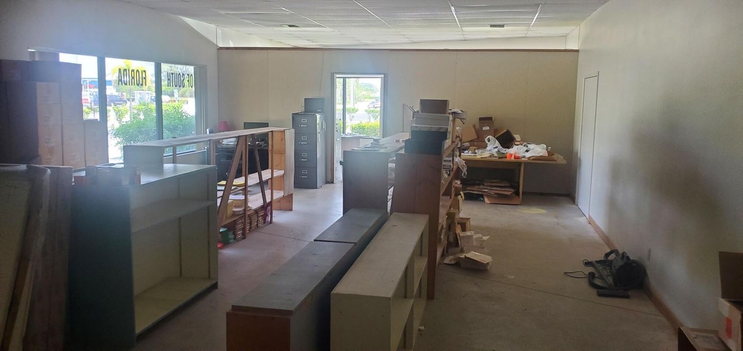 For Sale: $2,000 (0 beds, 0 baths, 1086 Square Feet)