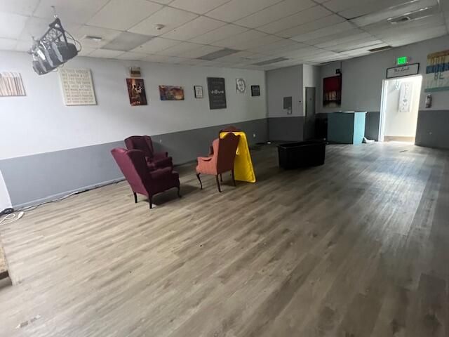 For Sale: $2,000 (0 beds, 0 baths, 1086 Square Feet)