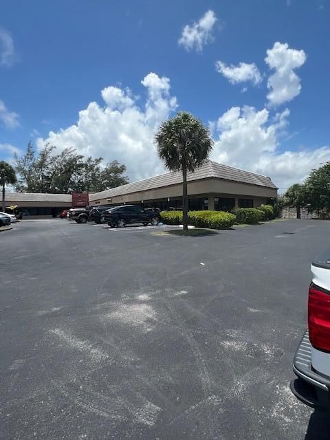 For Sale: $2,000 (0 beds, 0 baths, 1086 Square Feet)