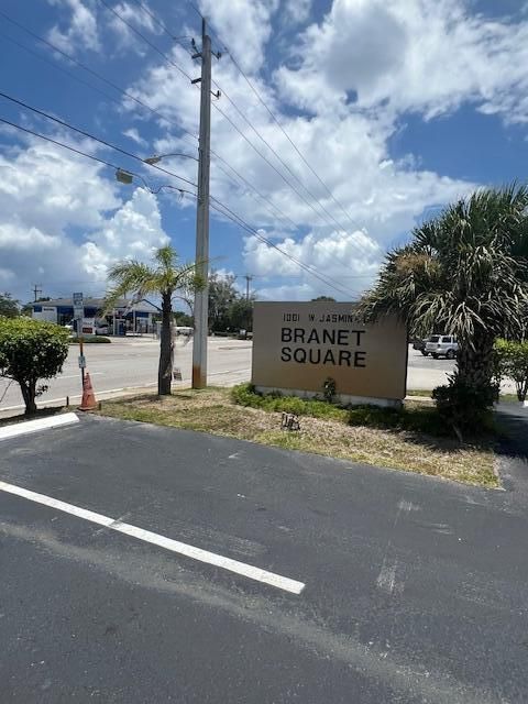 For Sale: $2,000 (0 beds, 0 baths, 1086 Square Feet)