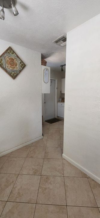Vendido Recientemente: $336,000 (2 camas, 1 baños, 769 Pies cuadrados)