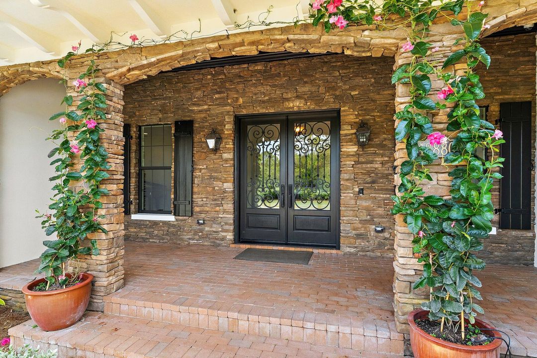 Active With Contract: $5,600,000 (4 beds, 4 baths, 5468 Square Feet)