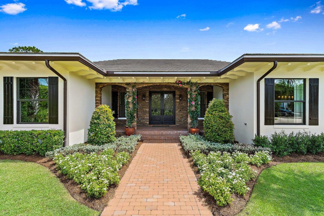 Active With Contract: $5,600,000 (4 beds, 4 baths, 5468 Square Feet)