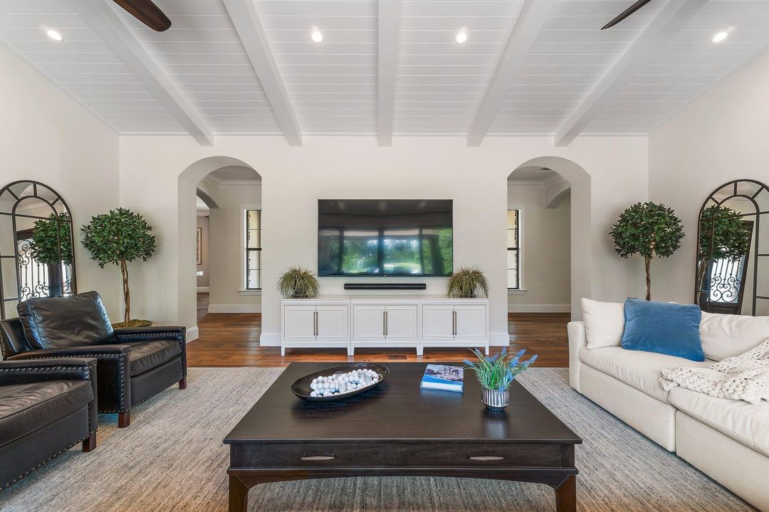 Active With Contract: $5,600,000 (4 beds, 4 baths, 5468 Square Feet)