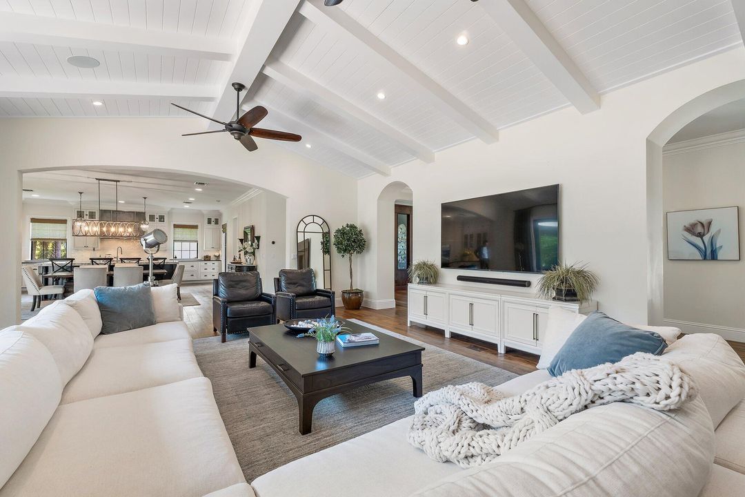 Active With Contract: $5,600,000 (4 beds, 4 baths, 5468 Square Feet)