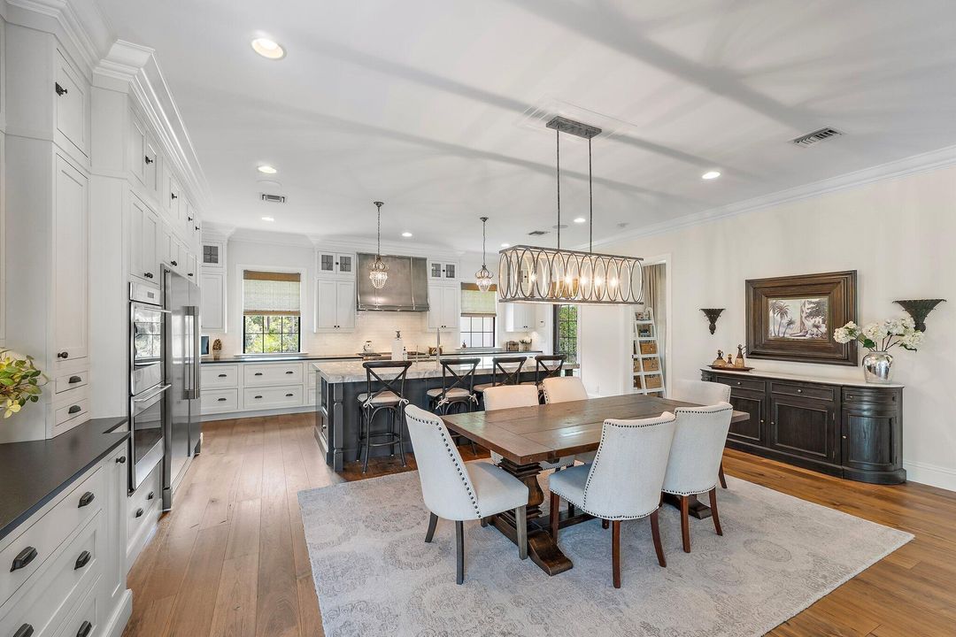 Active With Contract: $5,600,000 (4 beds, 4 baths, 5468 Square Feet)