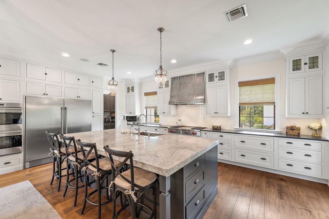 Active With Contract: $5,600,000 (4 beds, 4 baths, 5468 Square Feet)