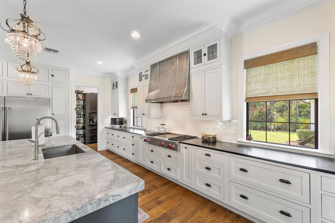 Active With Contract: $5,600,000 (4 beds, 4 baths, 5468 Square Feet)