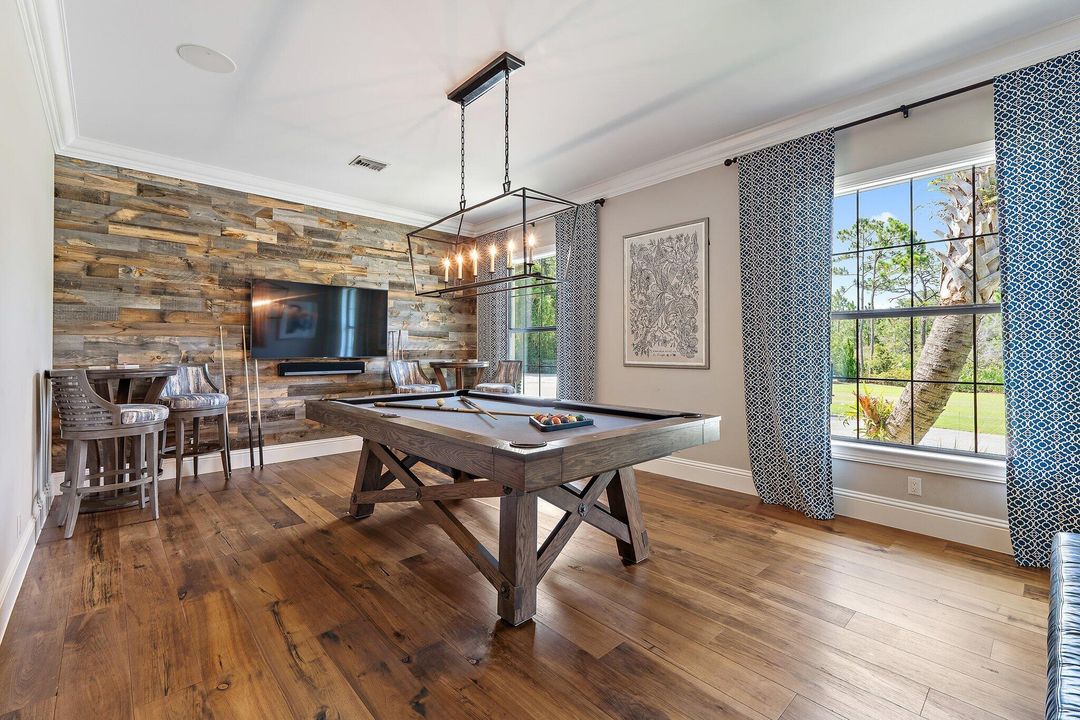 Active With Contract: $5,600,000 (4 beds, 4 baths, 5468 Square Feet)